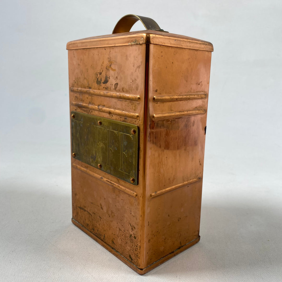 Vintage kaffeburk i koppar – med mässingsskylt “KAFFE”