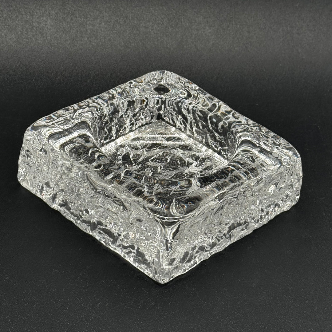 Elegant ishink i glas med strukturerat mönster