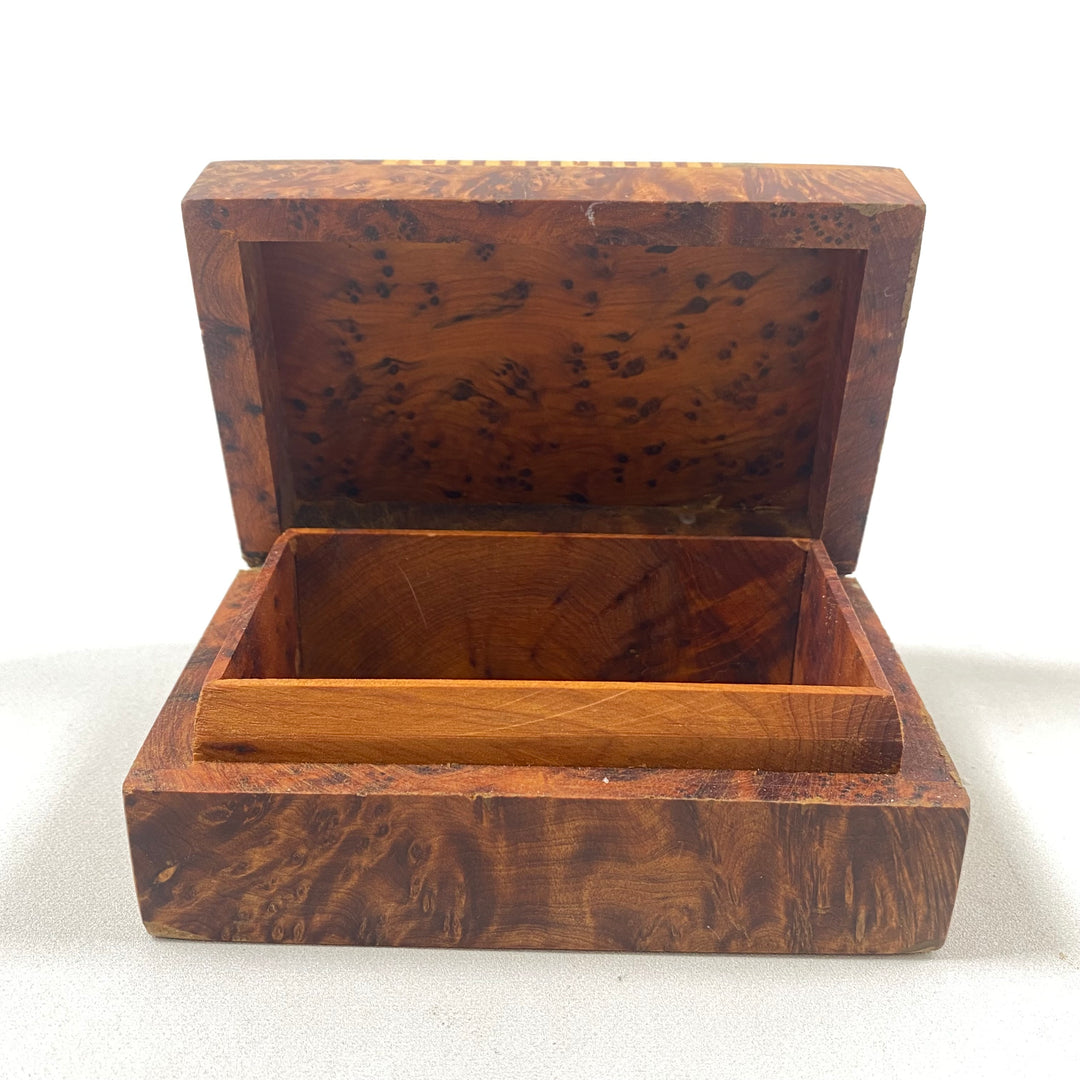 Handgjord retro träask i mycket gott skick