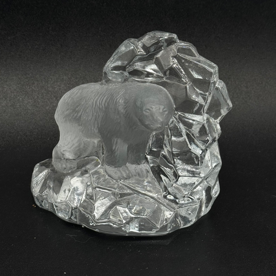 Unik kristallfigur med isbjörnsmotiv