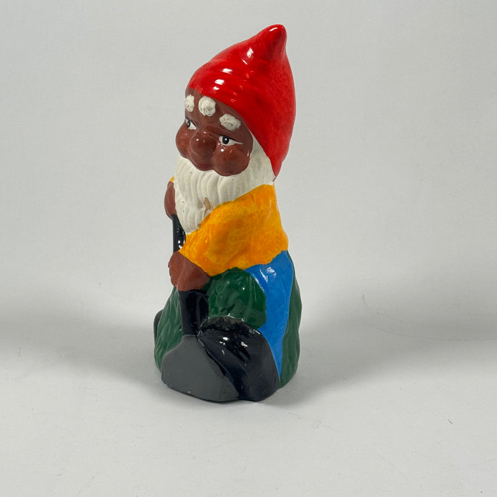 Retro handmålad tomtefigur i keramik