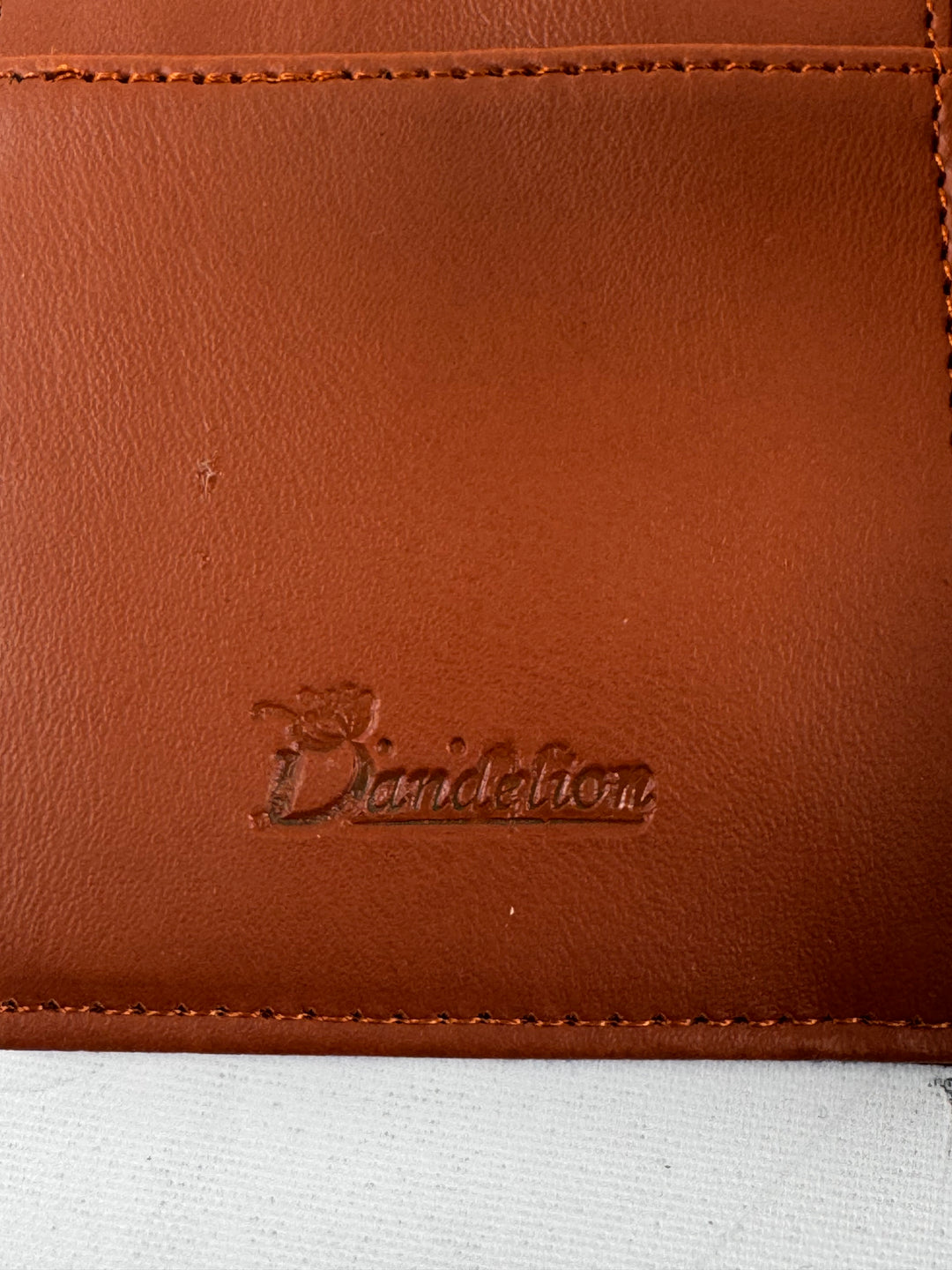 Unik konstnärlig läderplånbok Dandelion