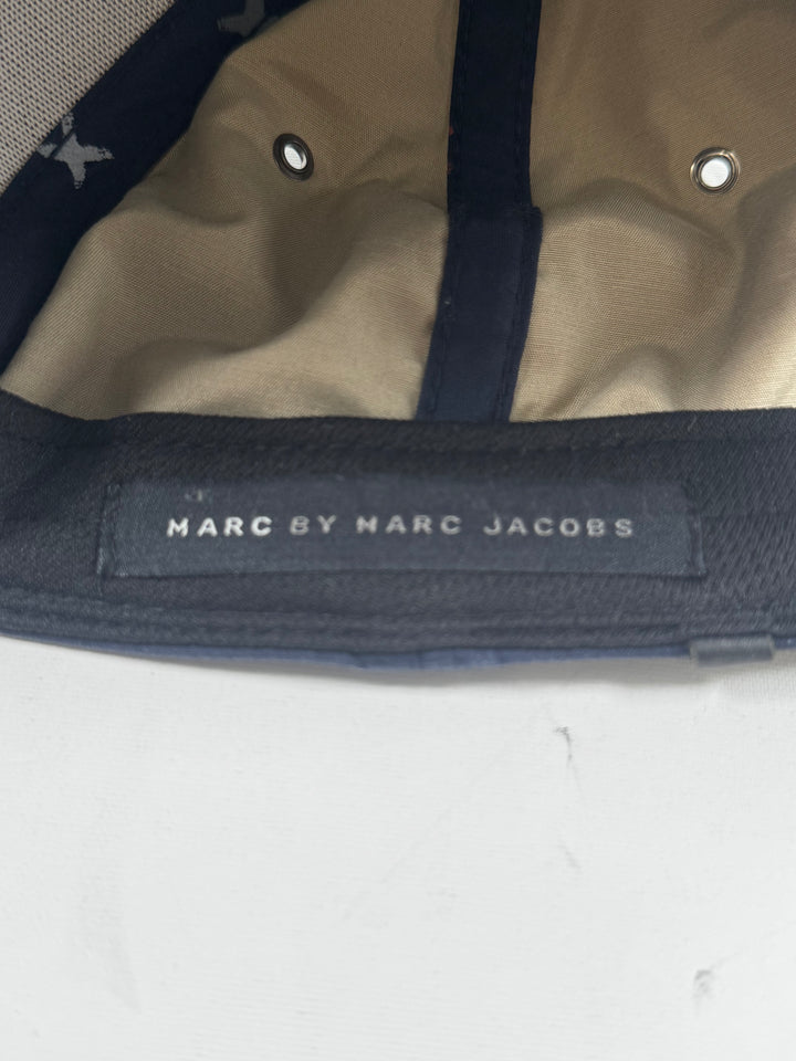 Marc by Marc Jacobs mössa med stjärnmönster