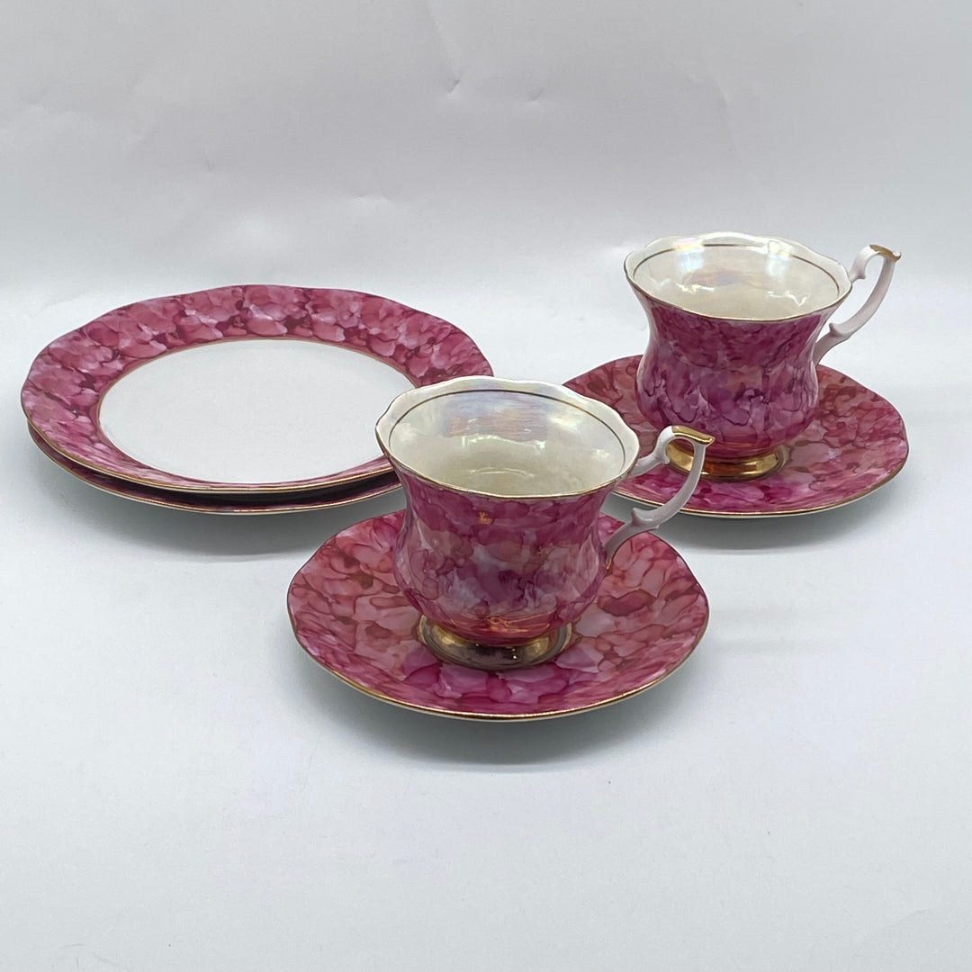 Retro téset från Chodzież med rosa mönster