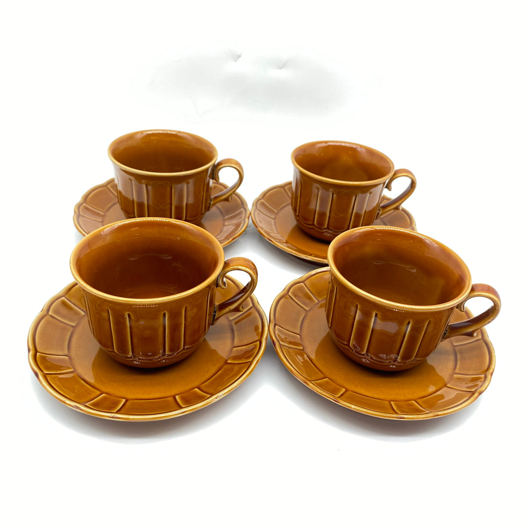 Retro bruna kaffekoppar i porslin från Rörstrand