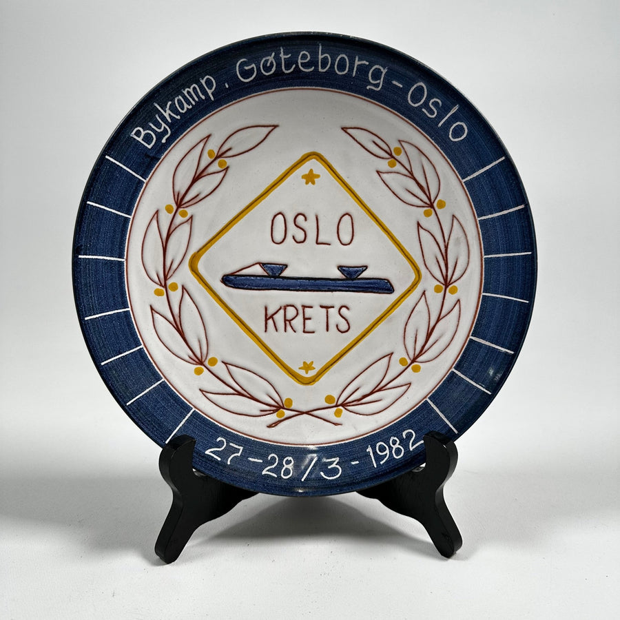 Minnesvärd Oslo - Krets Keramikplatta 1982 - Homy Secondhand Online