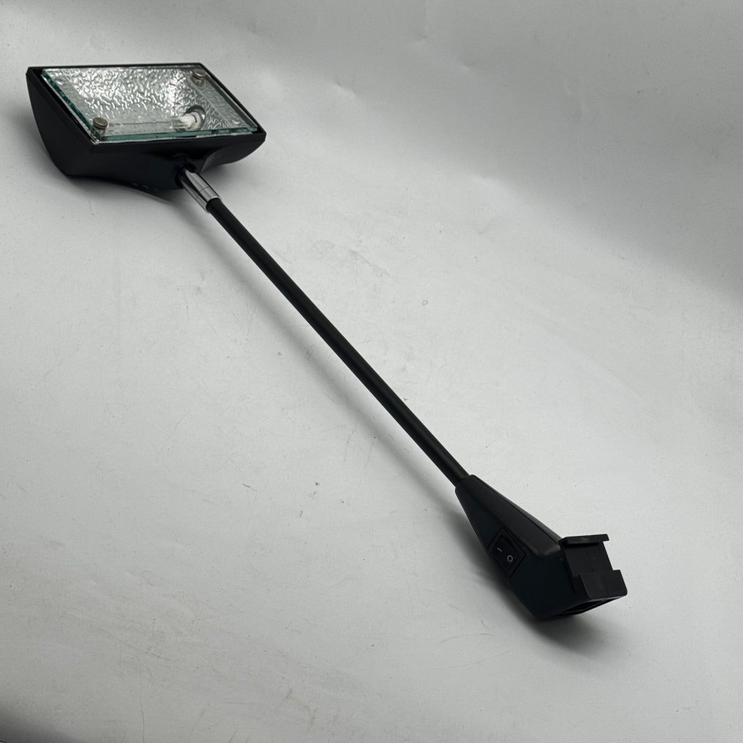 Elegant och Funktionell Displaylampa i Metall