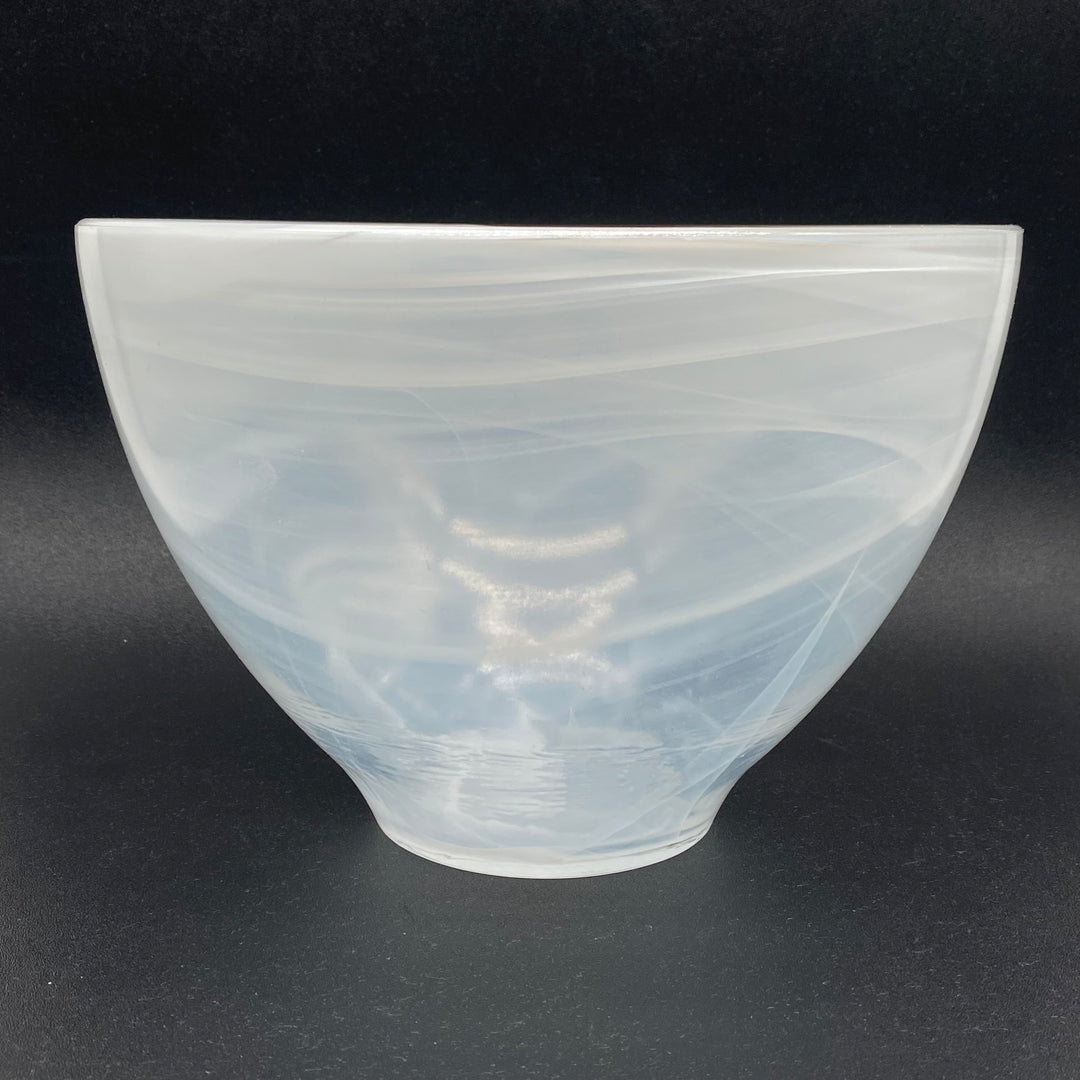 Stor handgjord glasvas med blå ton