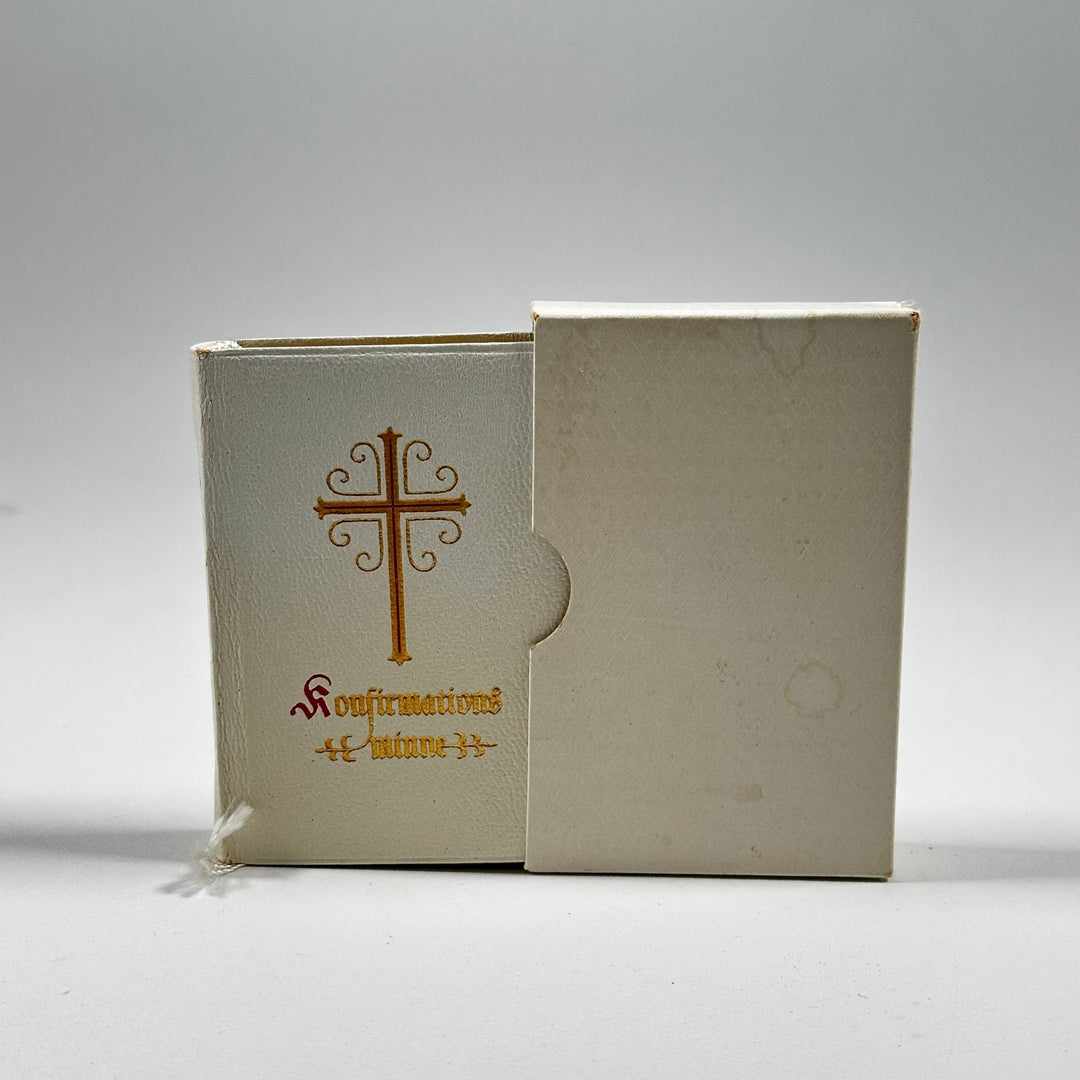 Vacker Konfirmationsbok i Presentask - Homy Secondhand Online