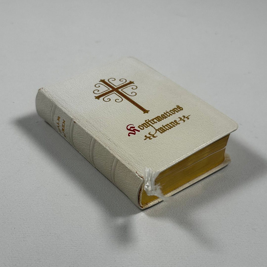 Vacker Konfirmationsbok i Presentask - Homy Secondhand Online
