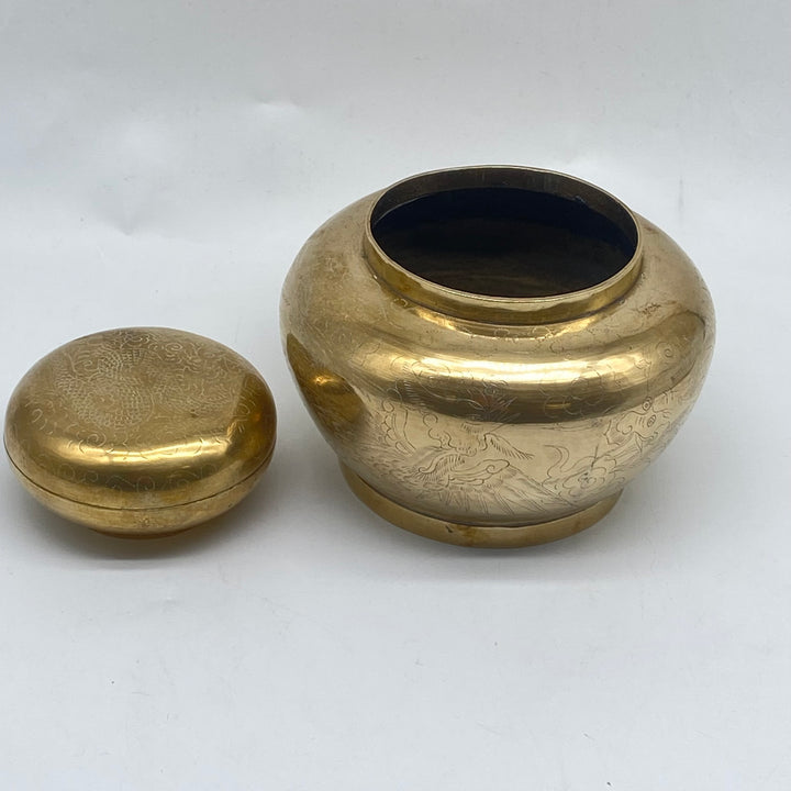 Exklusiv retro mässingsburk med graveringar