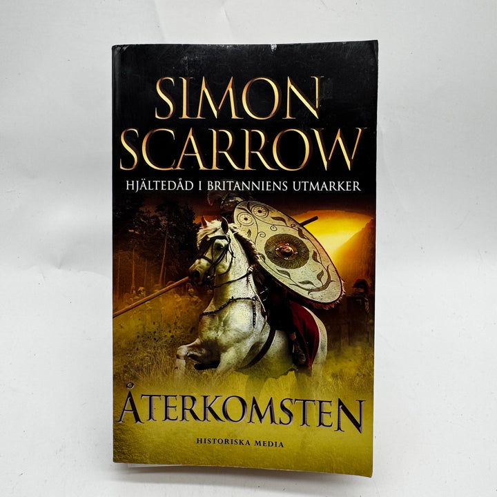 Simon Scarrows "Återkomsten" Bok i Fint Skick