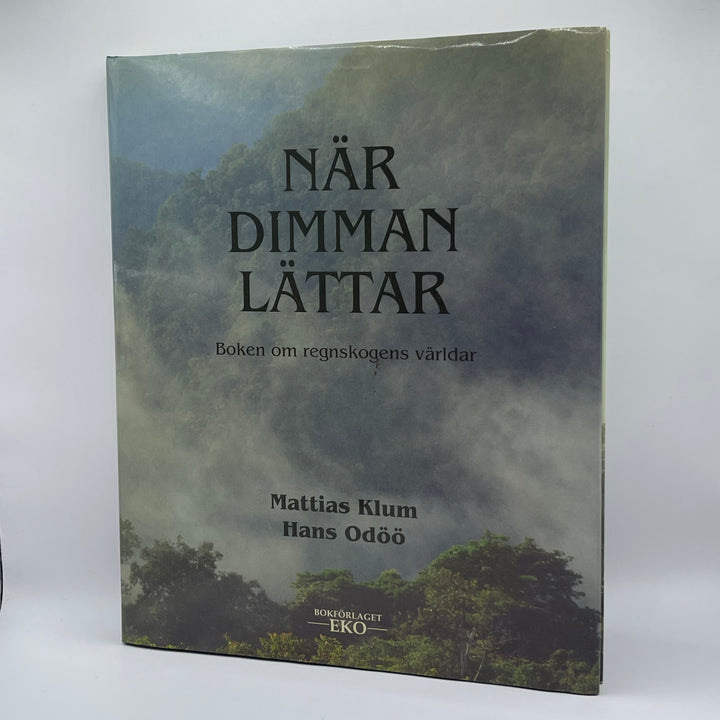 Fängslande bok om regnskogens hemligheter