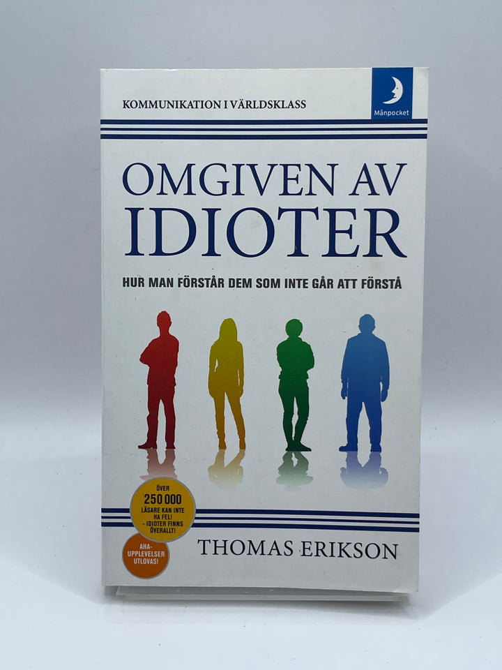 Omgiven av idioter Manpocket bok begagnad
