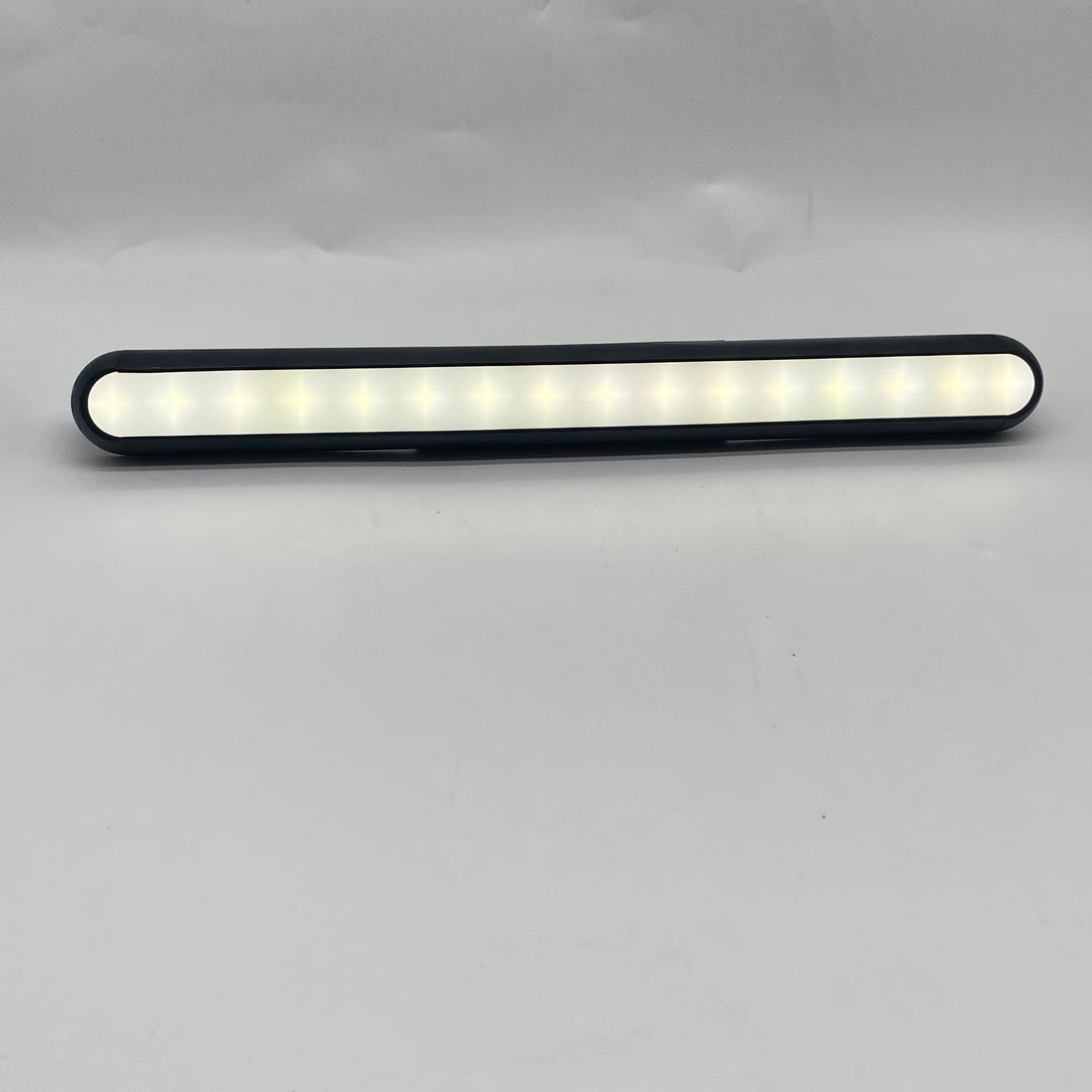 Modern och stilren LED-ljusramp i metall