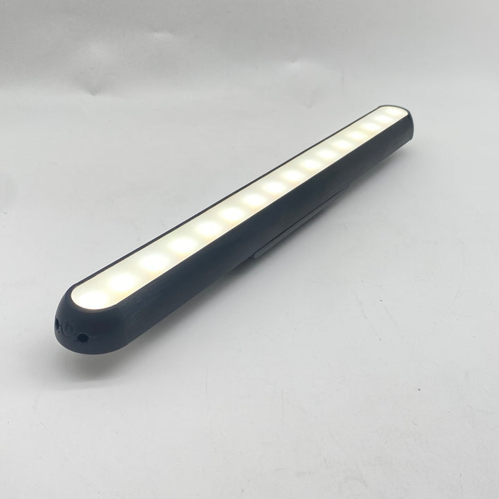 Modern och stilren LED-ljusramp i metall