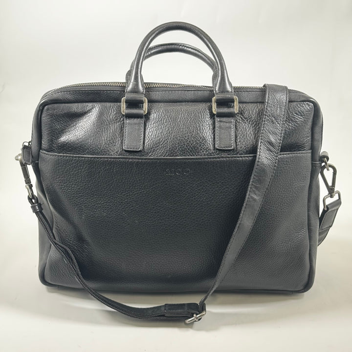 Elegant svart läderhandväska från MCO