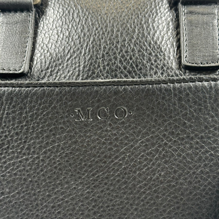Elegant svart läderhandväska från MCO