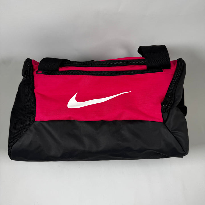 Rymlig Nike sportväska rosa och svart
