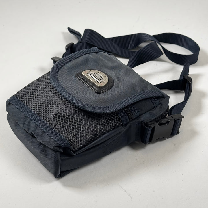 Praktisk axelväska i syntet från Mendoza