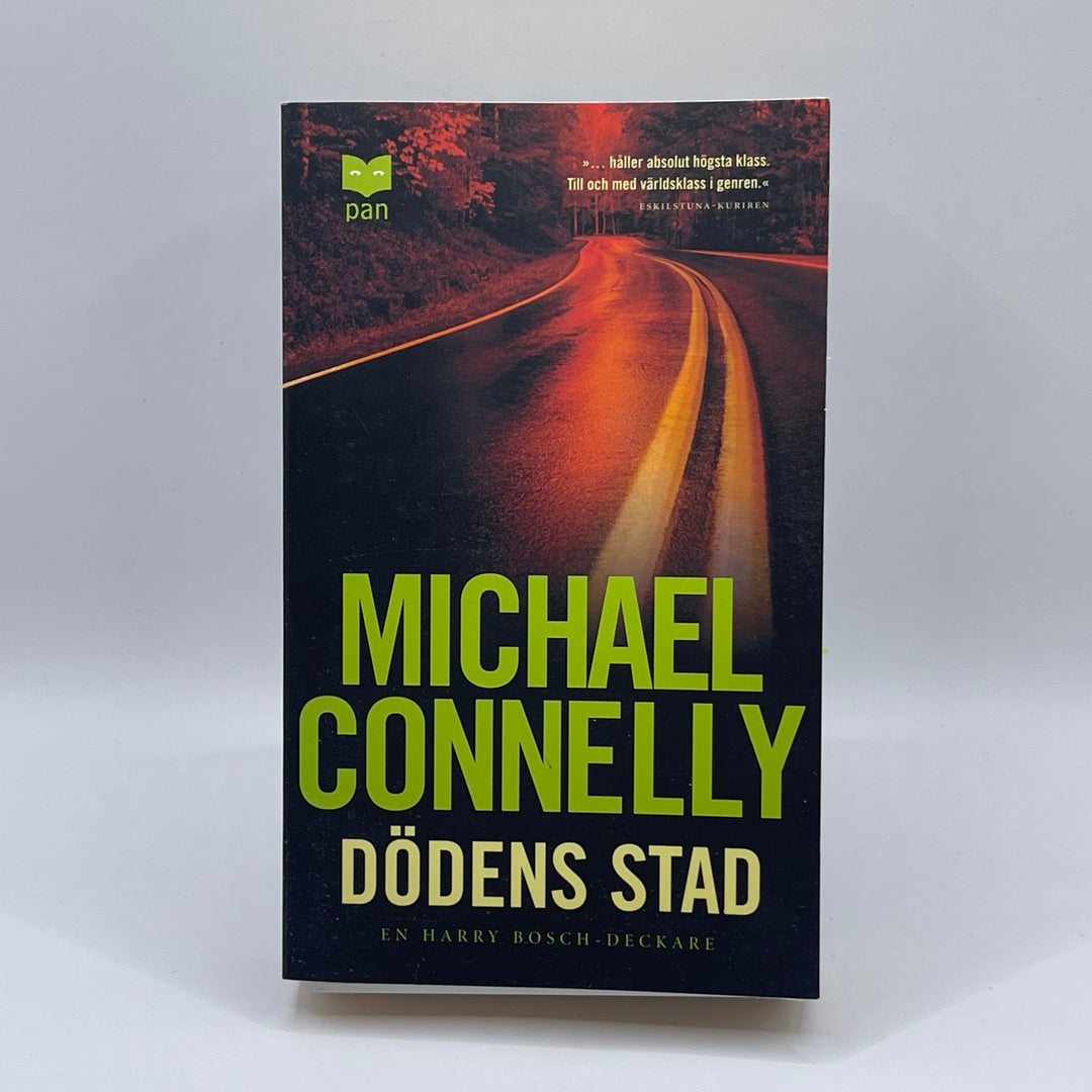 Spännande Michael Connelly-deckare i gott skick