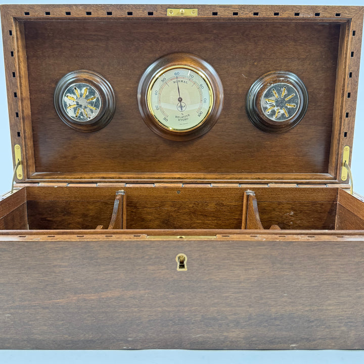 Retro cigarrhumidor i trä med hygrometer