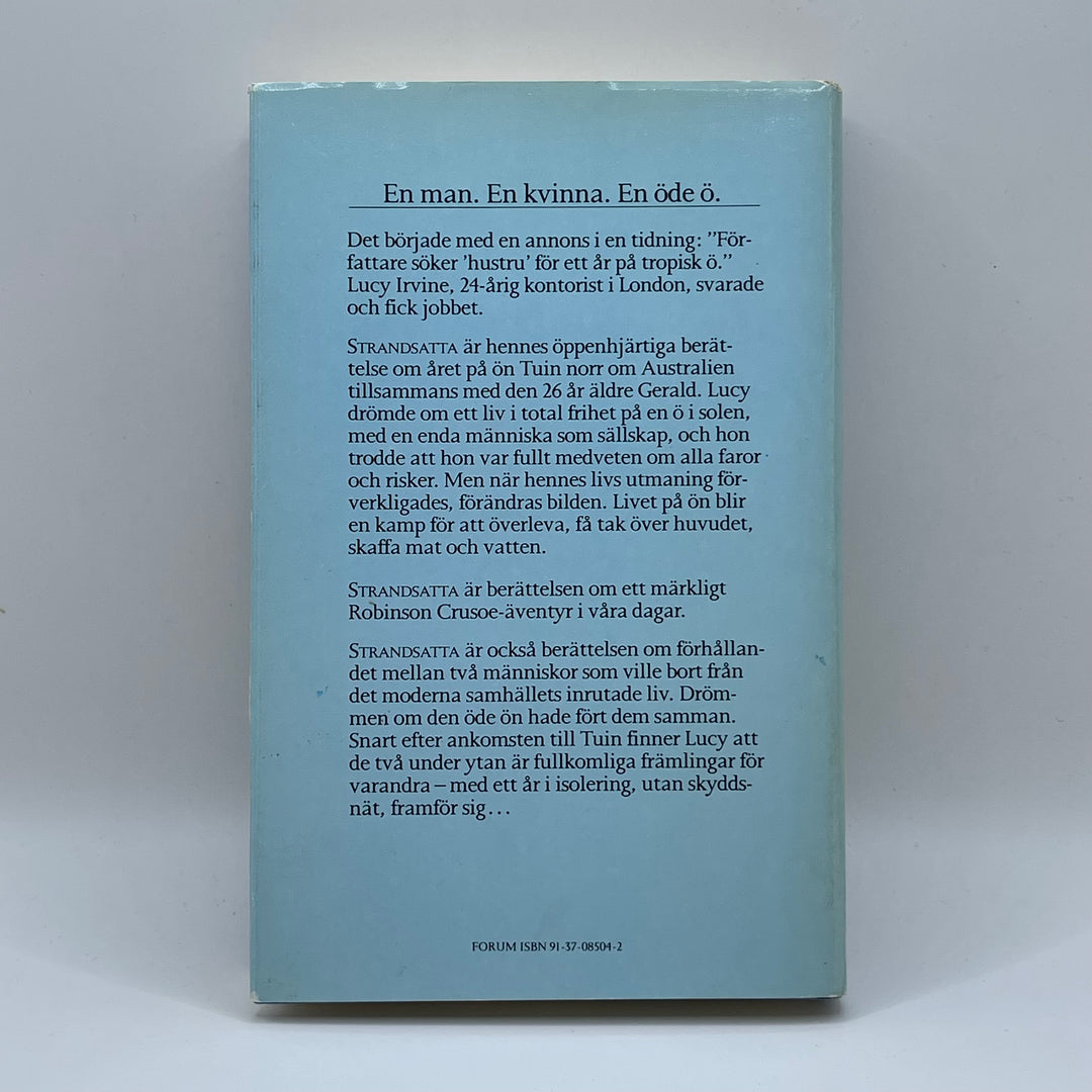 Strandsatta av Lucy Irvine Bok Modern