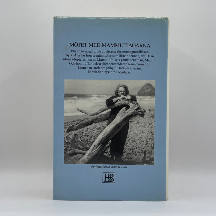 Mammutjägarna av Jean M. Auel Begagnad Bok