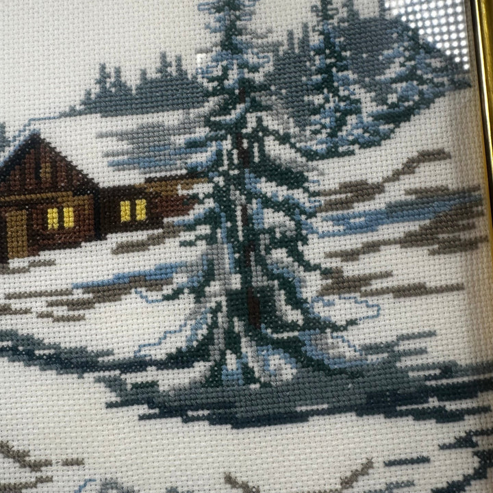 Vinterlandskap broderi i träram - Homy Secondhand Online