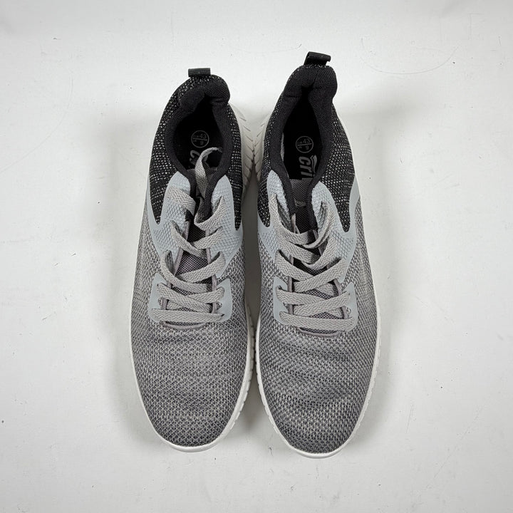 Grå moderna textilsneakers i gott skick