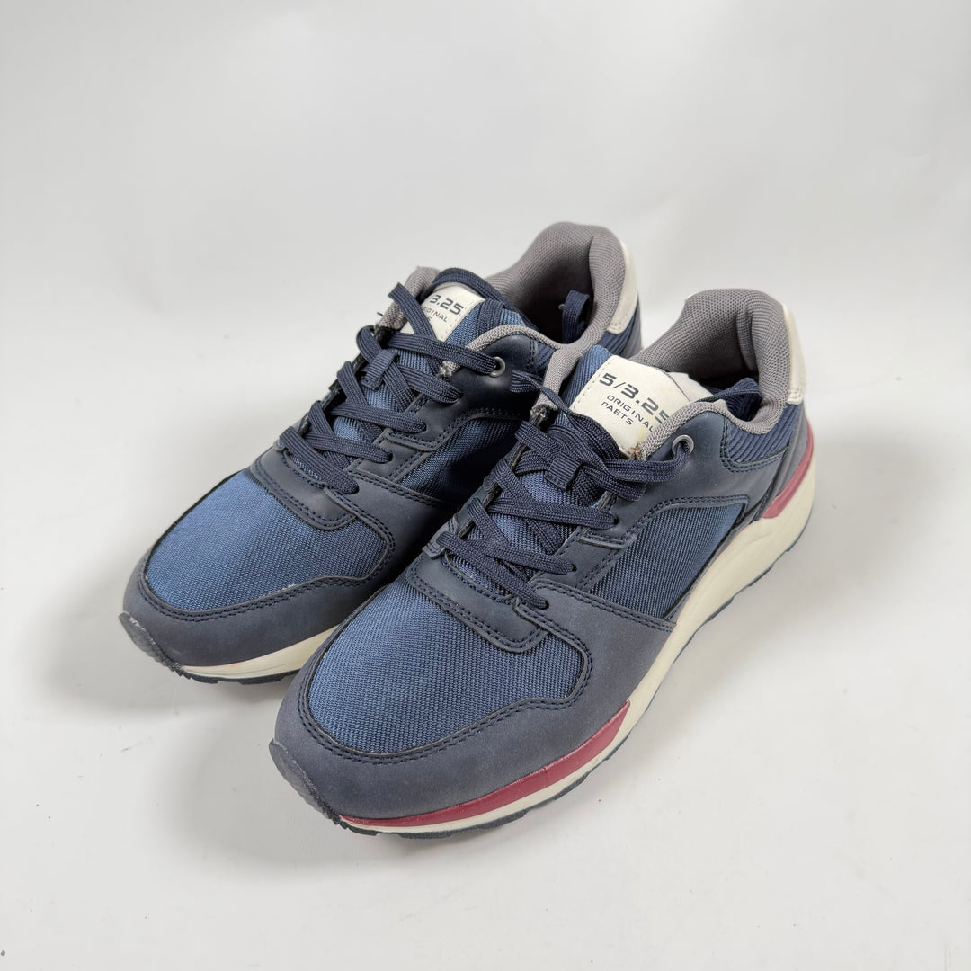 Blå och grå sneakers storlek 43