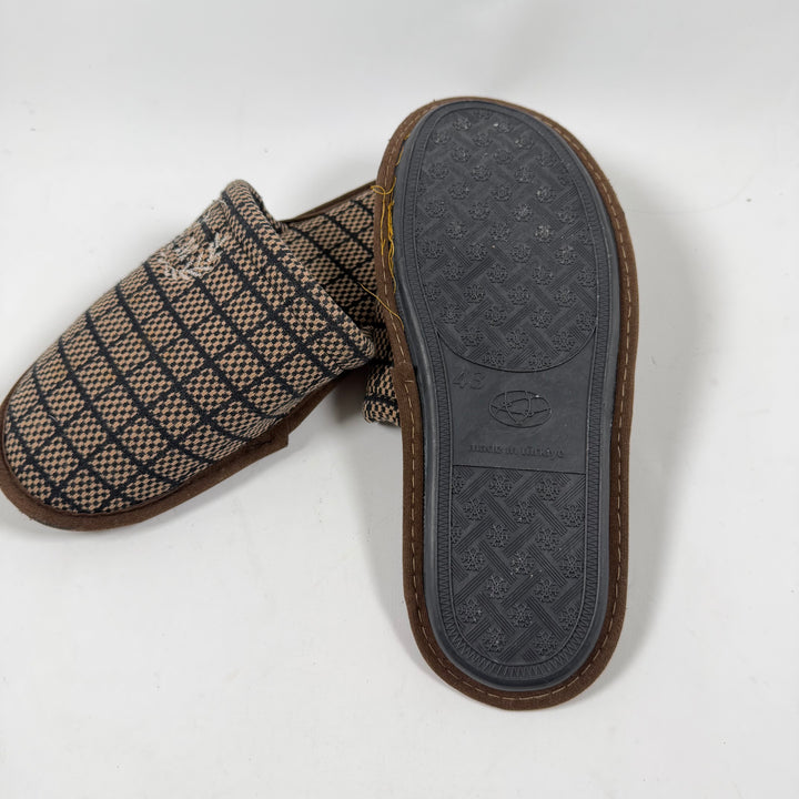 Eleganta klassiska rutmönstrade tofflor storlek 43