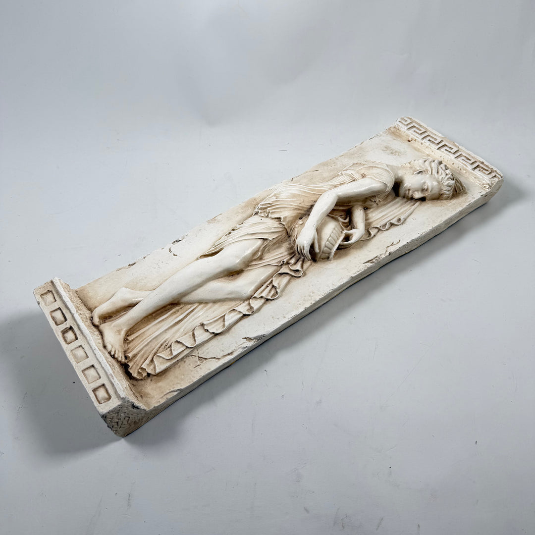 Grekisk relieffigur i gips 56 cm retro