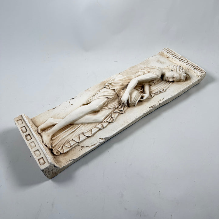 Grekisk relieffigur i gips 56 cm retro