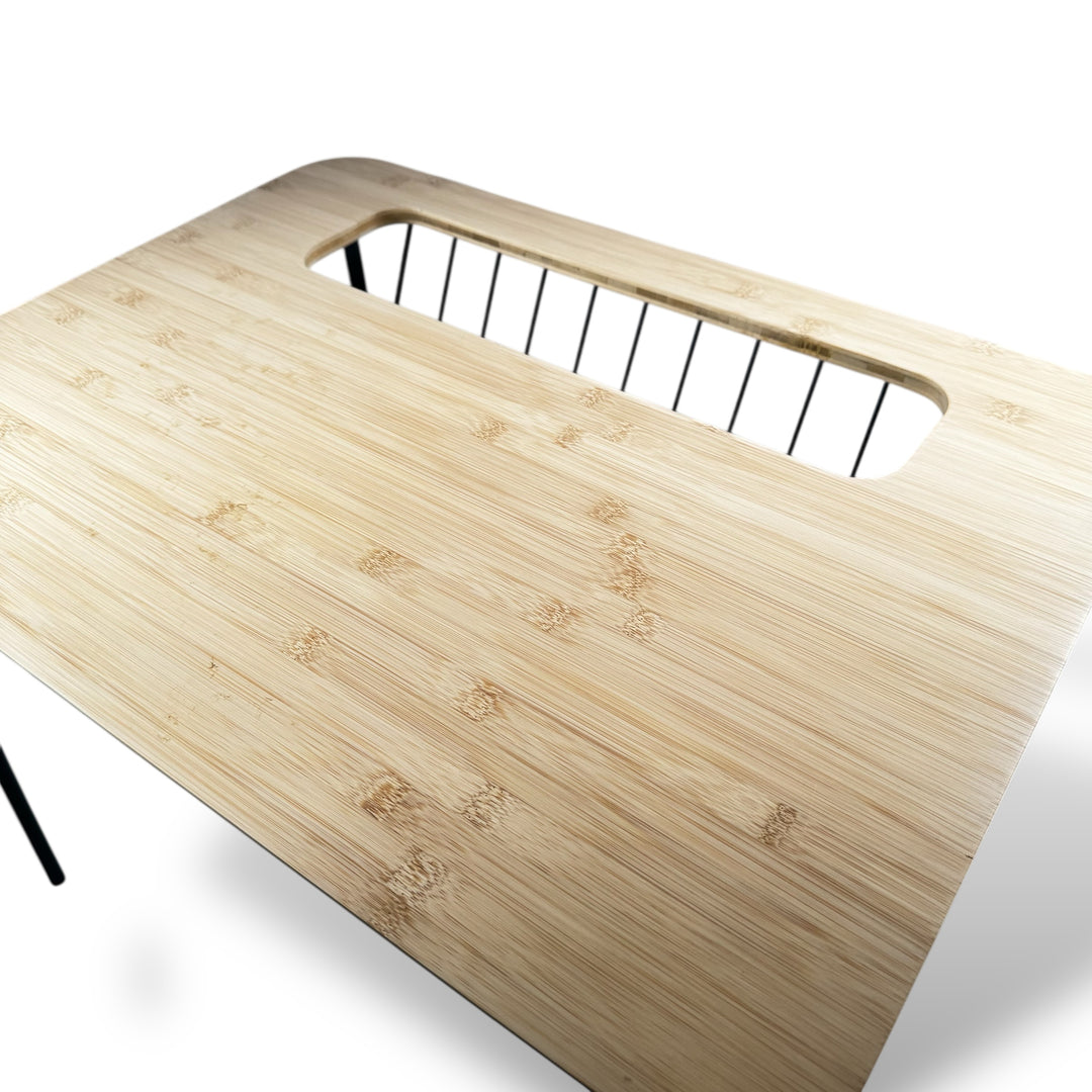 Modernt Skrivbord i Bambu med Metallben