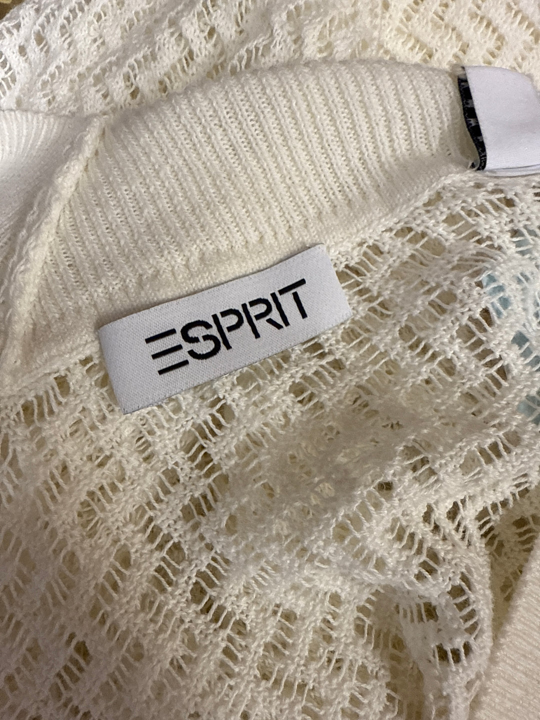 Esprit - Vit Retro Tröja i Stickat Material