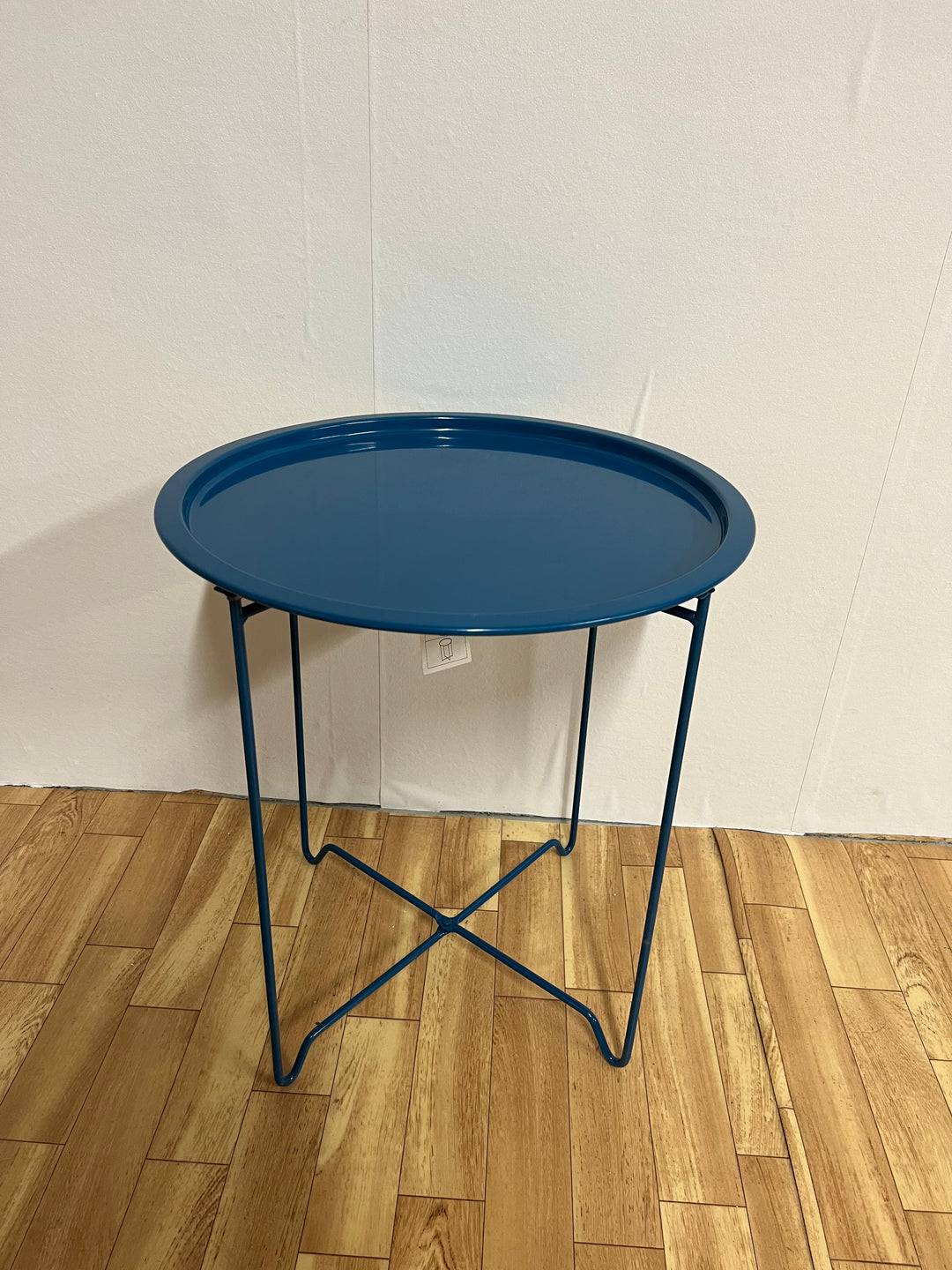 Elegant Blå Sidobord i Metall